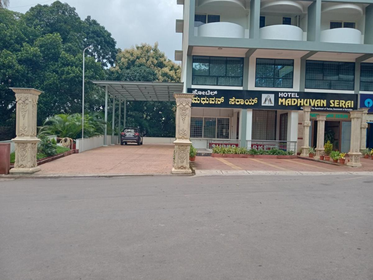 Hotel Madhuvan Serai Manipal Extérieur photo