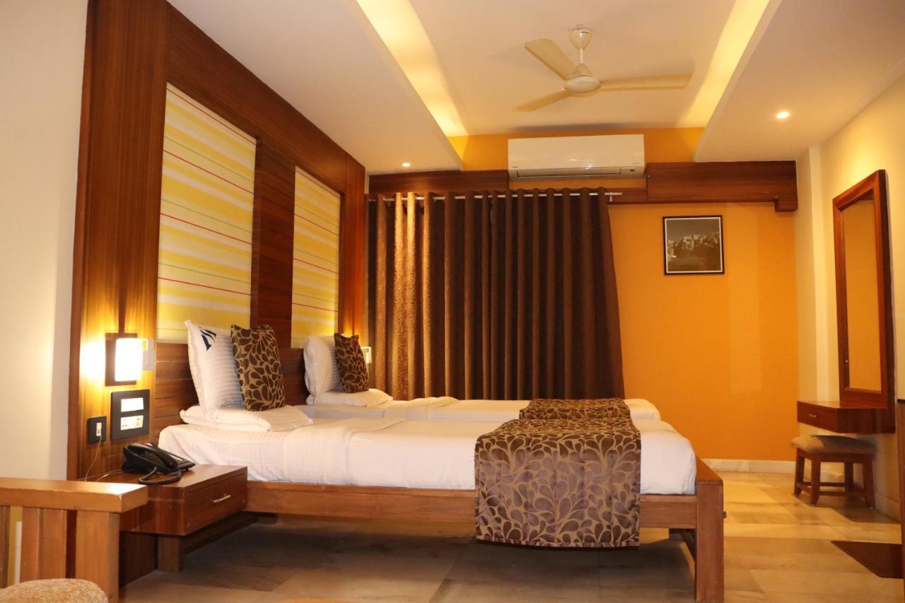 Hotel Madhuvan Serai Manipal Extérieur photo