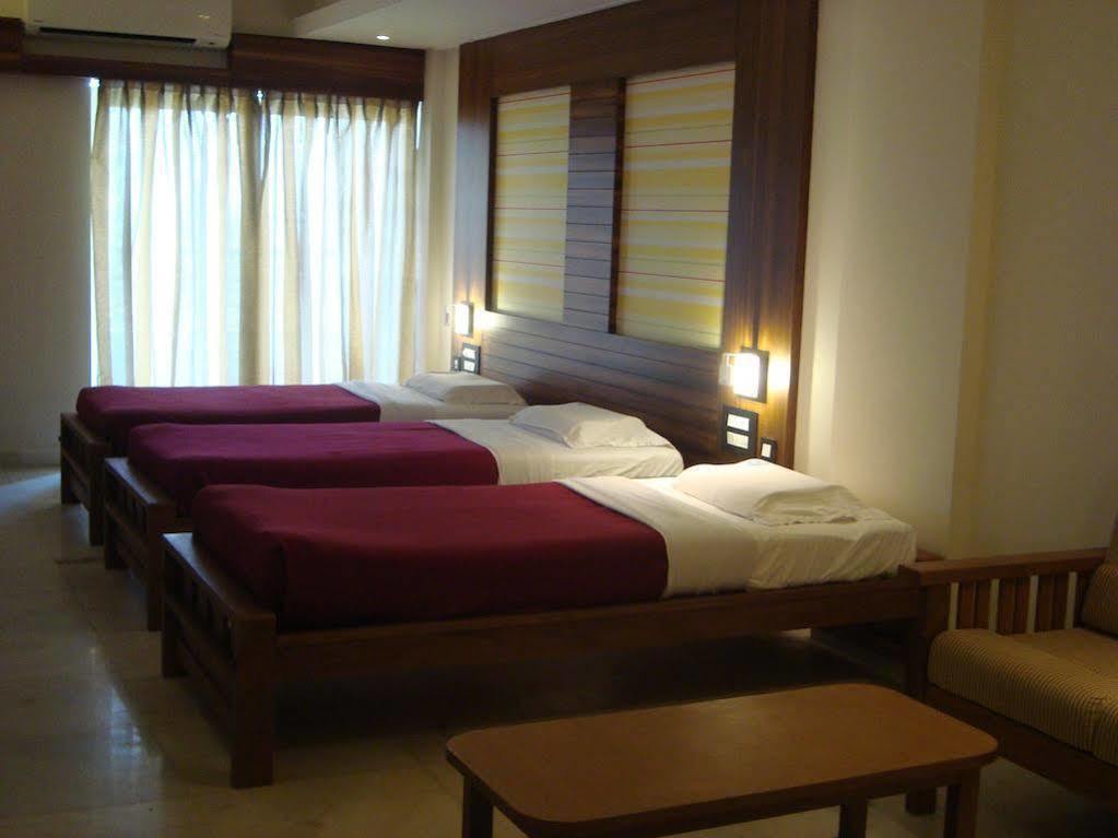 Hotel Madhuvan Serai Manipal Extérieur photo