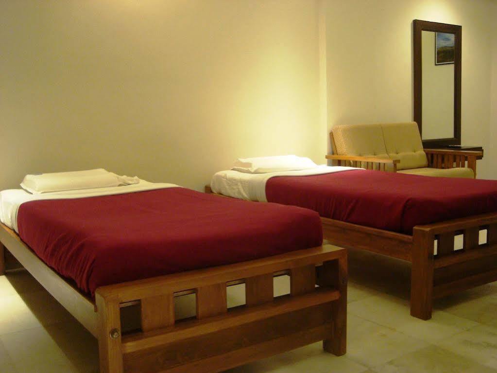 Hotel Madhuvan Serai Manipal Extérieur photo