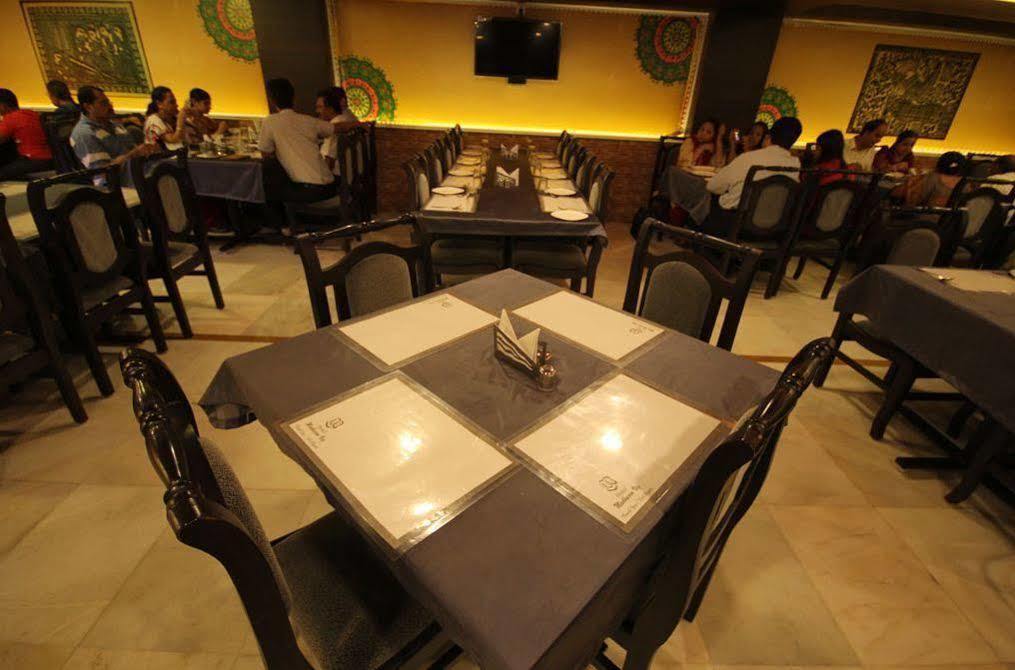 Hotel Madhuvan Serai Manipal Extérieur photo