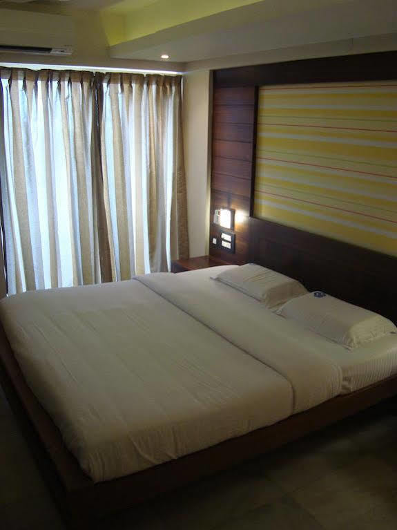 Hotel Madhuvan Serai Manipal Extérieur photo